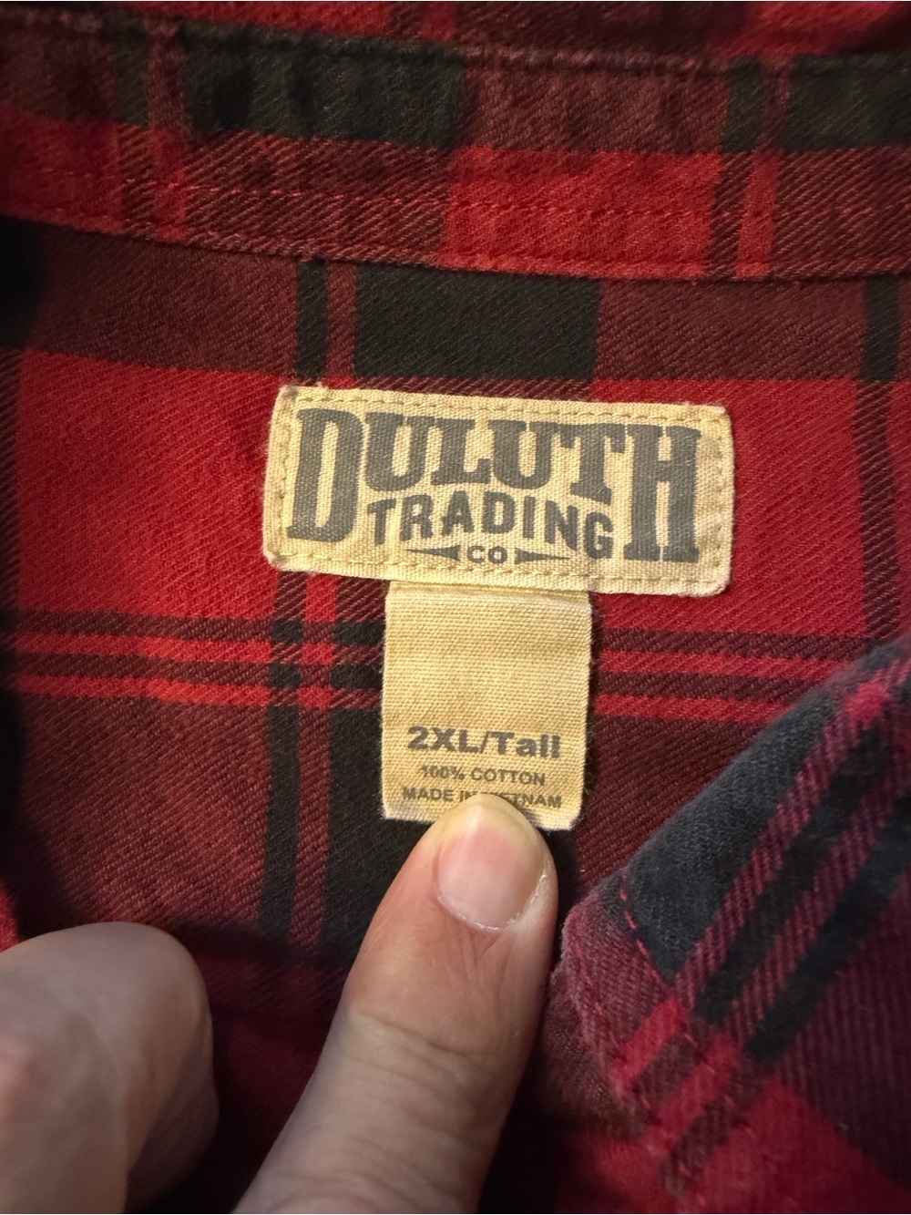 EUC Men's Duluth Red & Black Plaid Button-Down Shirt (KB7) - Picture 4 of 4